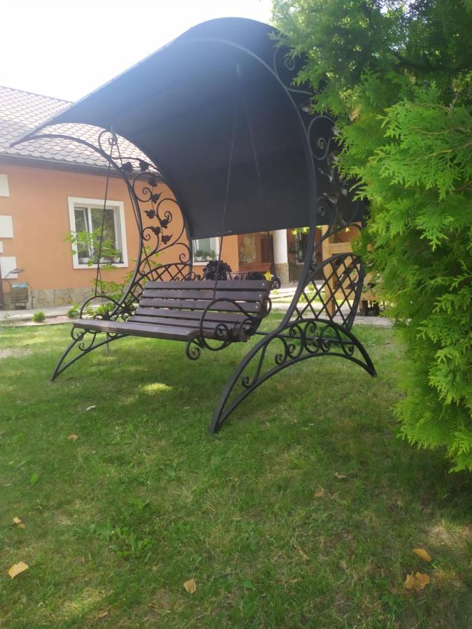 Білий Птах Hotel Svitiaz Eksteriør billede